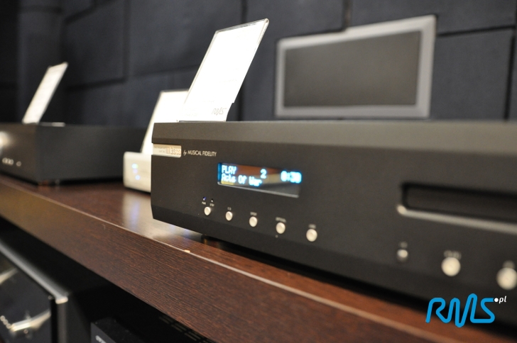 Musical Fidelity M3s, Polk Audio LSiM703 i Definitive Technology Studio Monitor 65