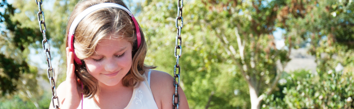 MEE Audio KidJamz 2 - bezpieczne słuchawki dla dzieci  w wieku 4 - 12 z limiterem poziomu głośności