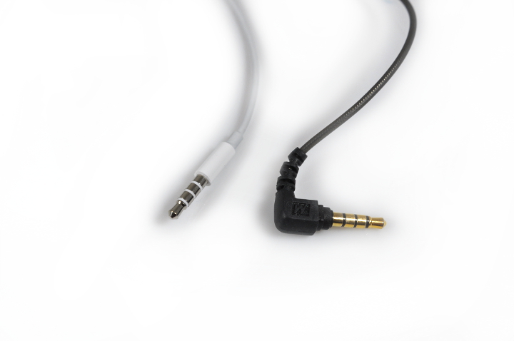 Czy warto wymienić słuchawki do telefonu dołączone przez producenta? – test, recenzja i porównanie MEE Audio M6P i Apple EarPods